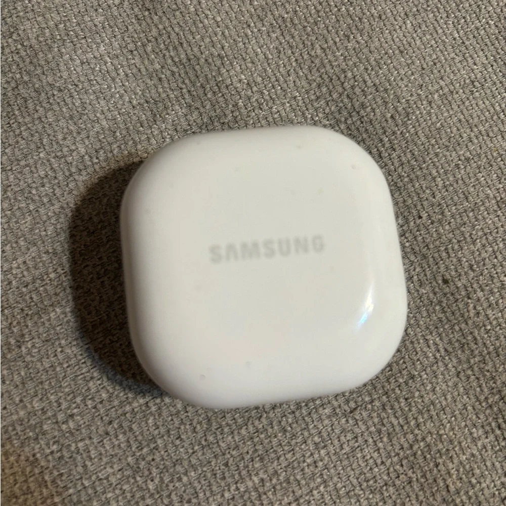 Samsung falcon Earbuds purple